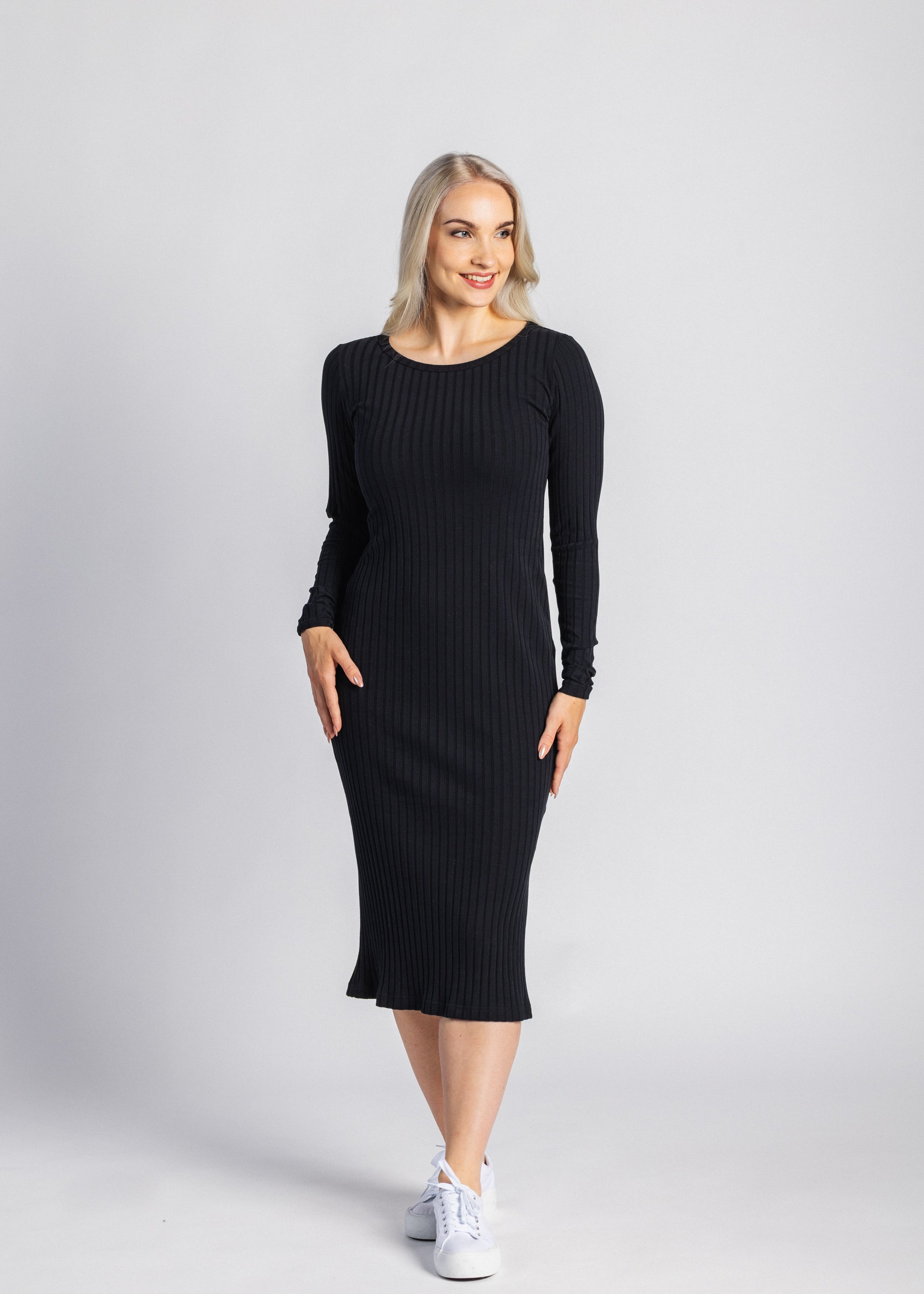 Sara-Dress-Black-Nakoa_2.jpg
