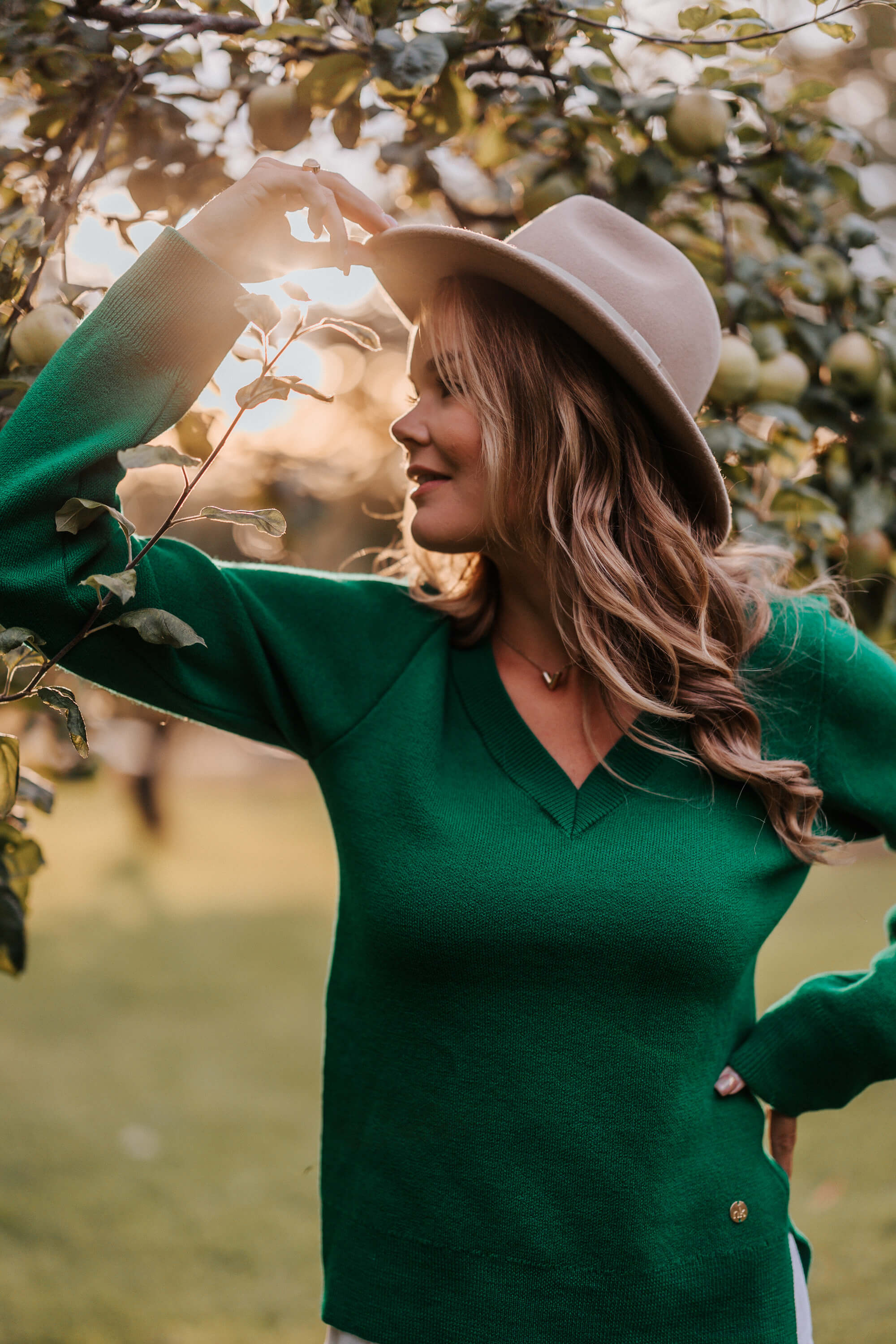 Kelly Jumper, Holly Green