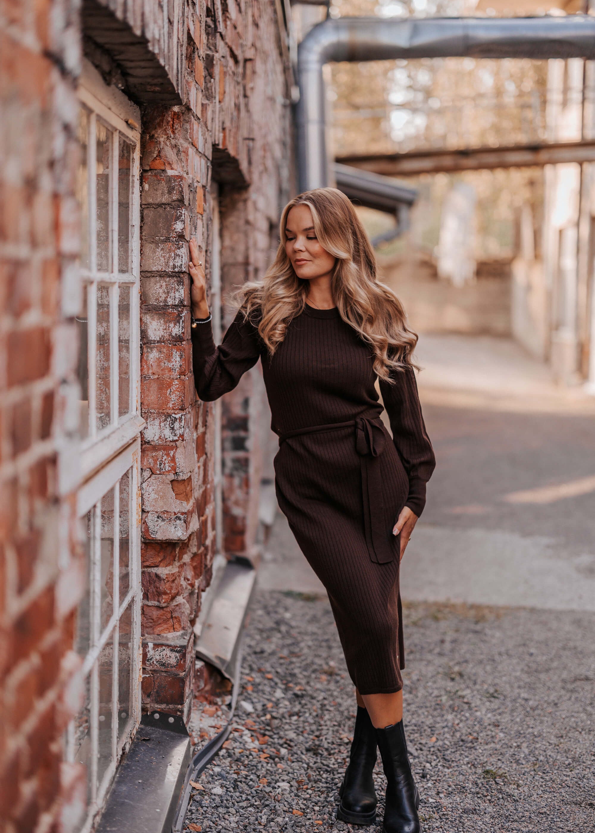 nakoa-leona-dress-merinovillamekko-espresso-ruskea_2.jpg
