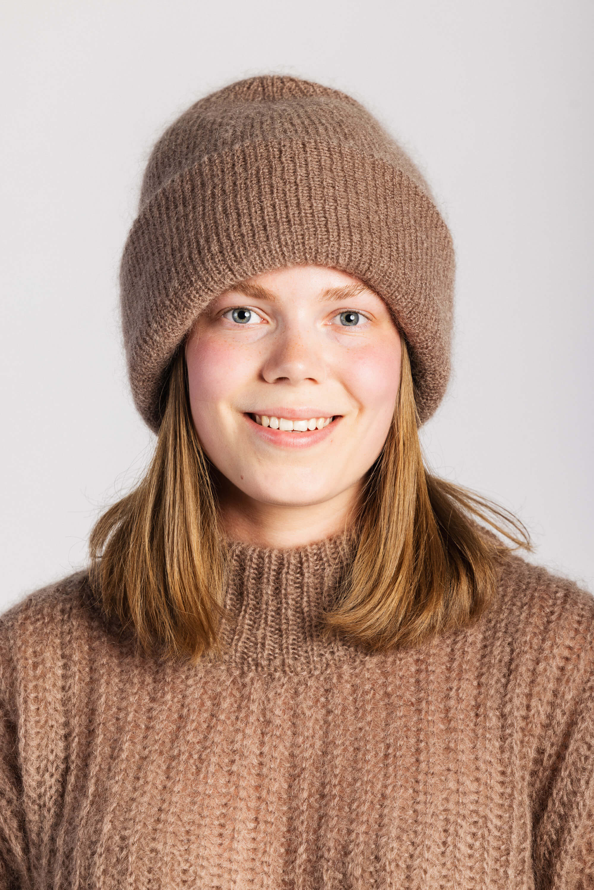 Pippa Beanie, Smoky Taupe