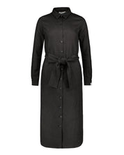 Chloe Pellavamekko, Black