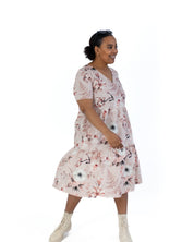 Kerrosmekko, Rose Lily