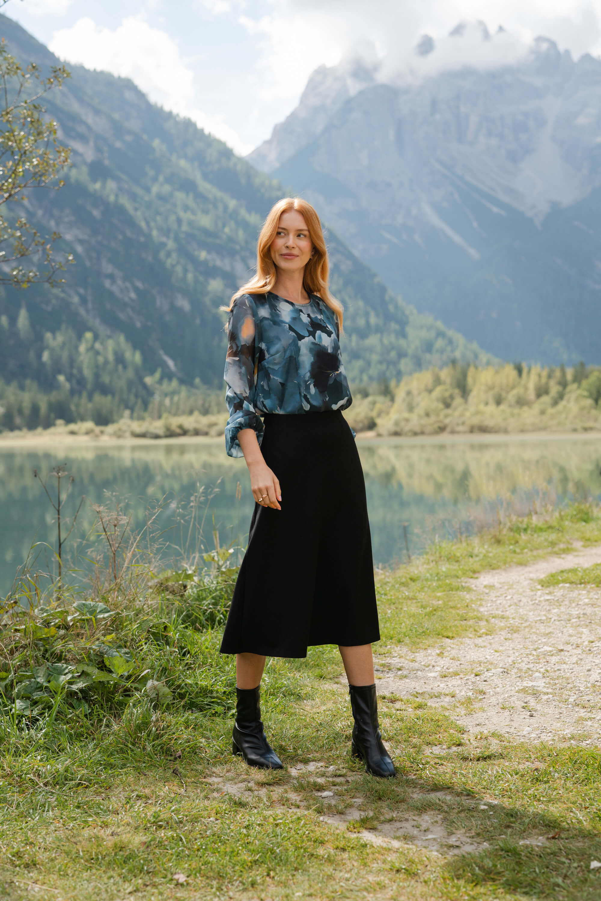ava-blouse-blue-iris-nakoa_3.jpg