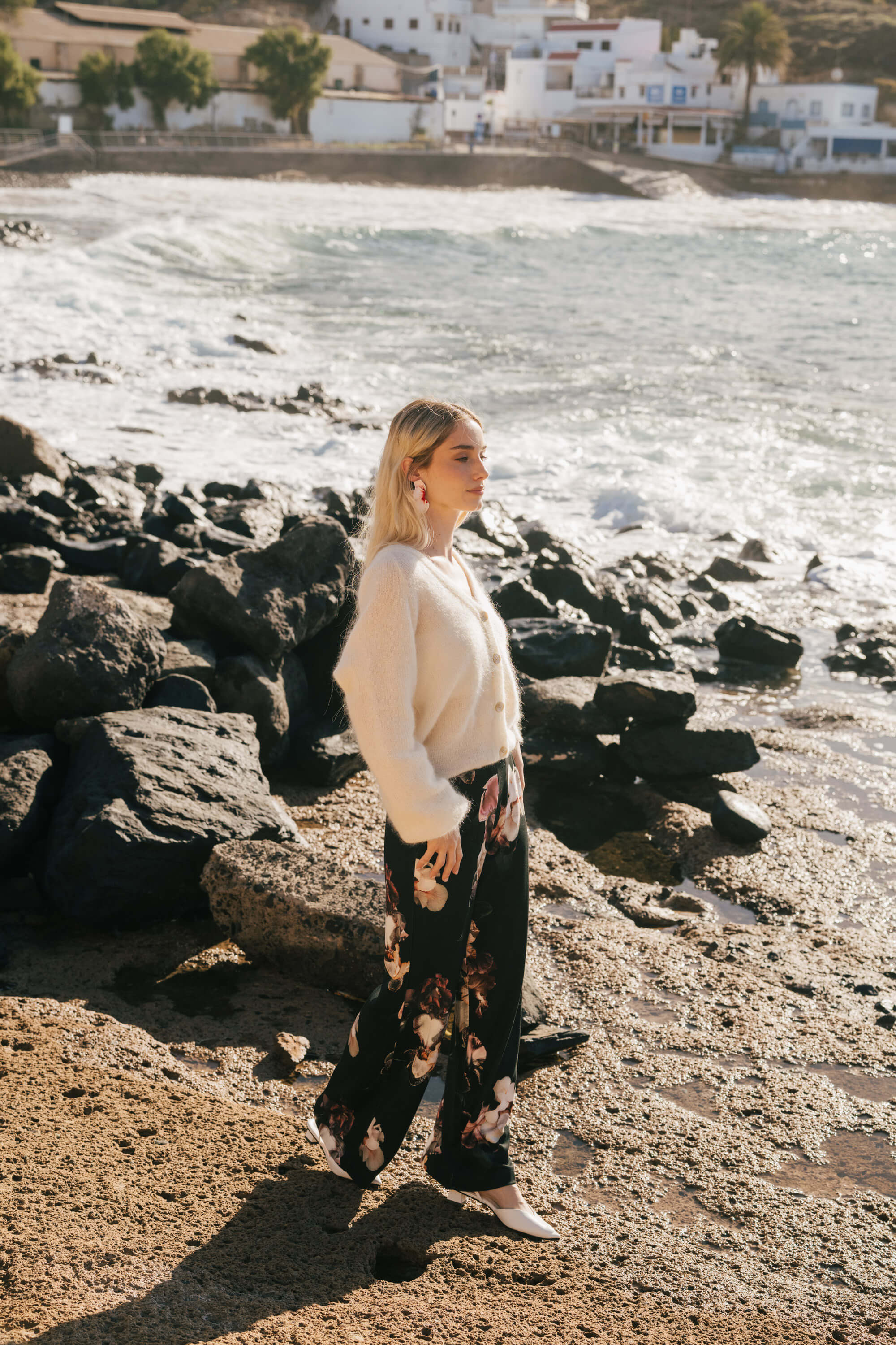 Elsie Cardigan, Ivory