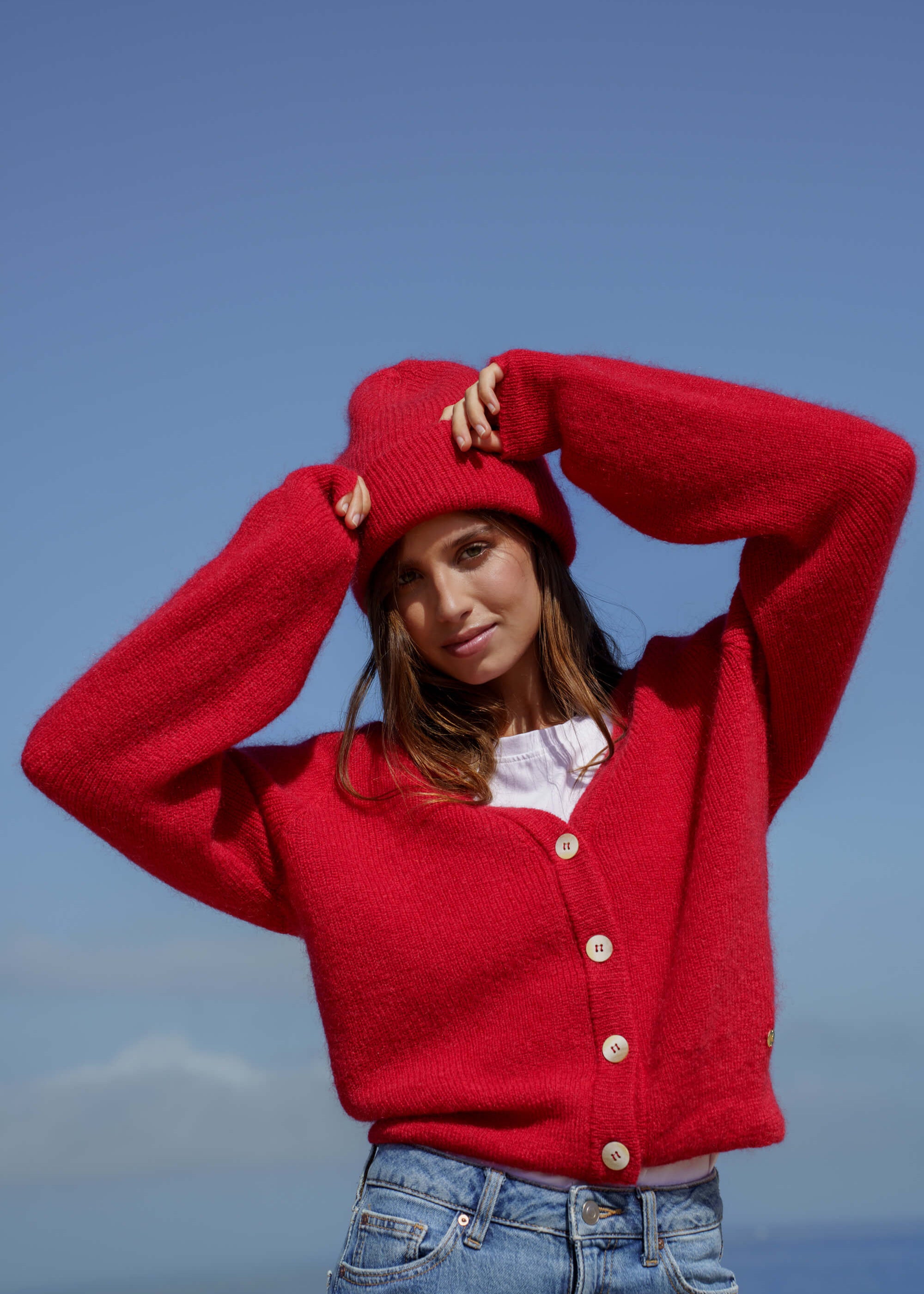 elsie-cardigan-scarlet-nakoa-pippa-beanie_1.jpg