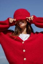Elsie Cardigan, Scarlet