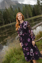 Estelle Dress, Secrets