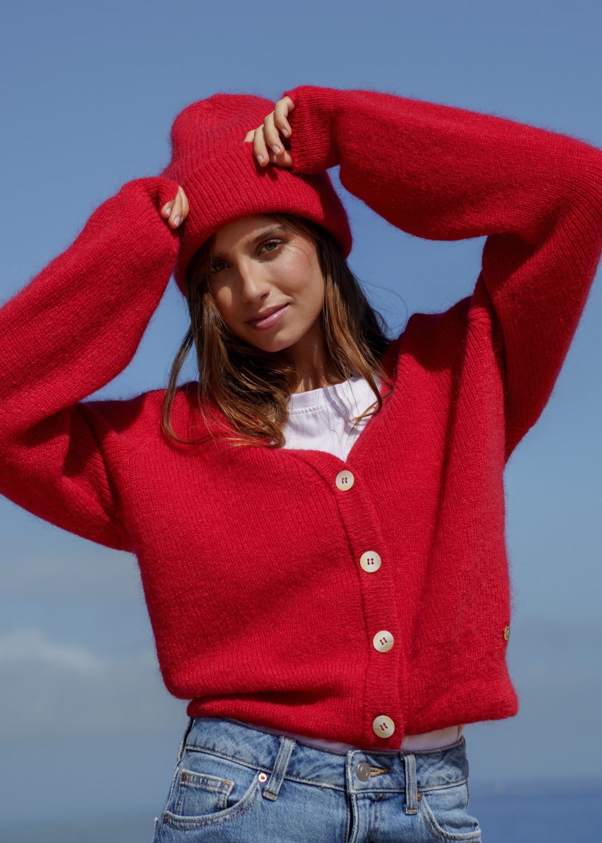 nakoa-mohairpipo-scarlet-red-beanie.jpg