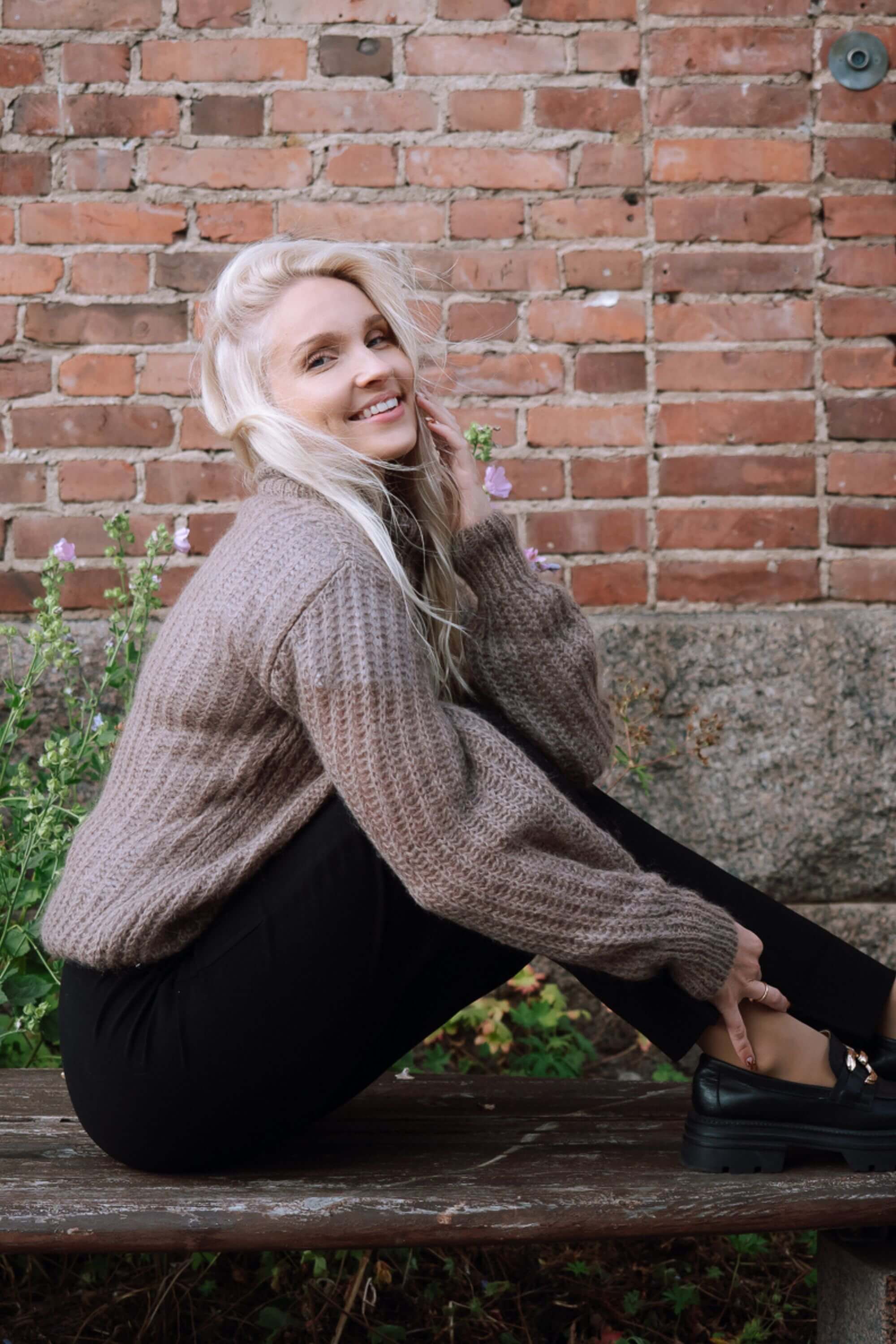 nakoa-robin-mohair-knit-taupe_2.jpg