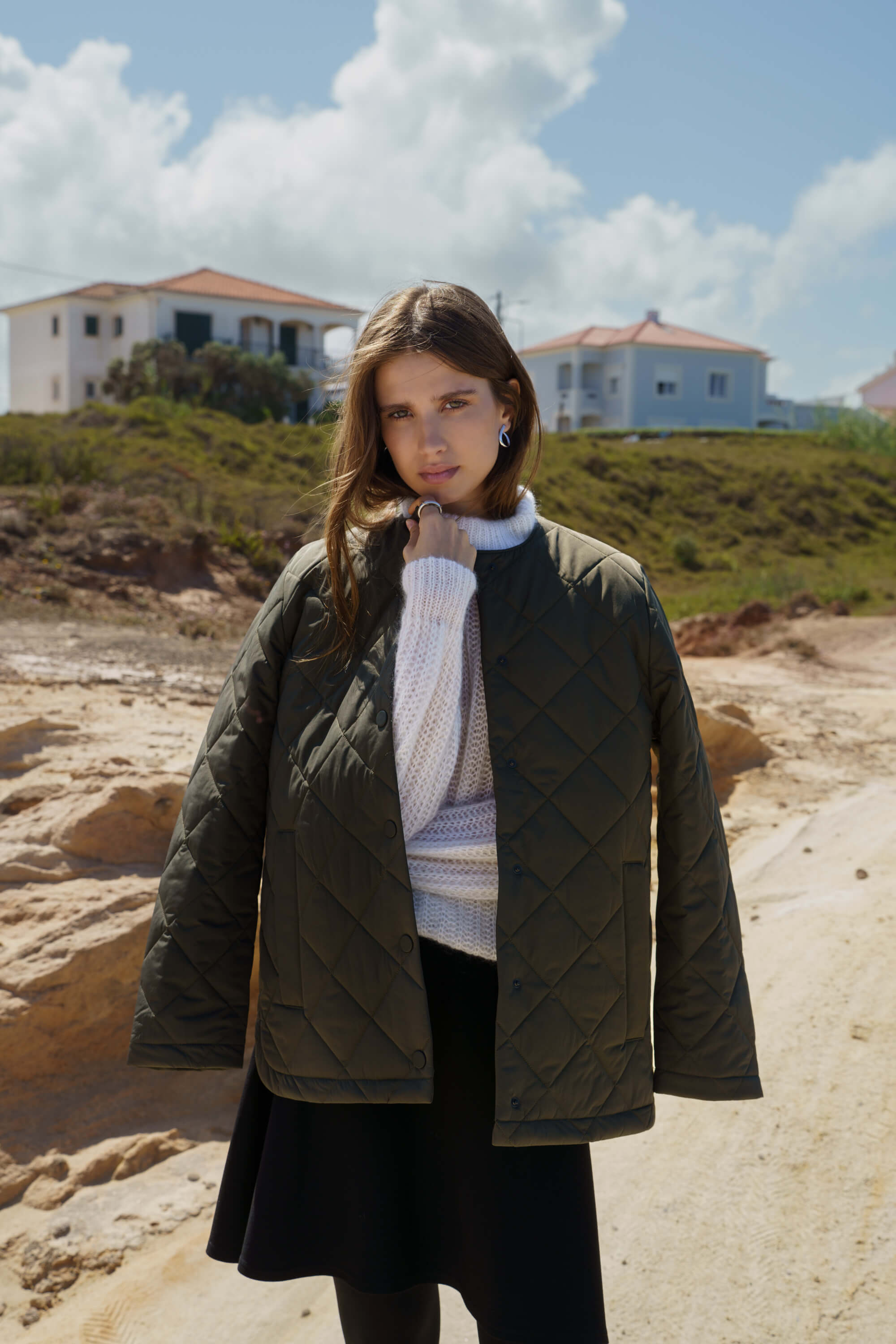 short-quilted-jacket-olive-green-nakoa_2.jpg