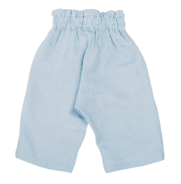 Nakoa lasten Dusty Blue pellavahousut ovat kauniita, vaaleansinisen sävyisiä housuja, joissa on pehmeä ja kestävä vaaleansininen dusty blue pellavakangas. Nämä liehuhousut ovat rennon mallisia, mukavia arkivaatteita. Pellavahousuissa on edessä taskut ja vyötäröllä kuminauha. Nakoa Lastenvaatteet on suunniteltu Suomessa ja valmistettu eettisesti Euroopassa.