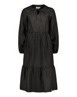 Ulrika Pellavamekko, Black