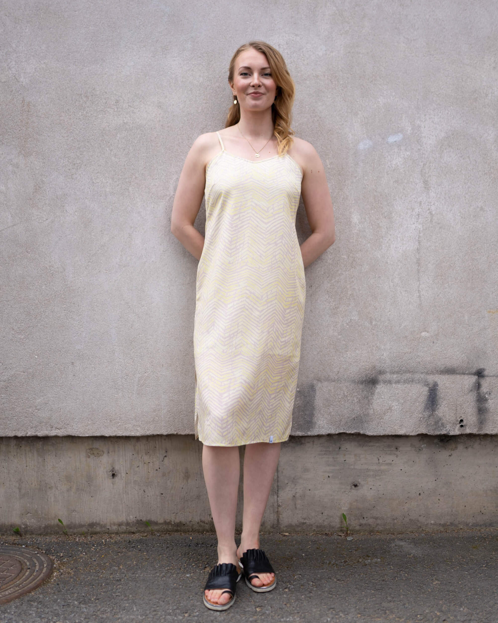nakoa-nora-midi-dress-safari-sand-print-ss22.jpg