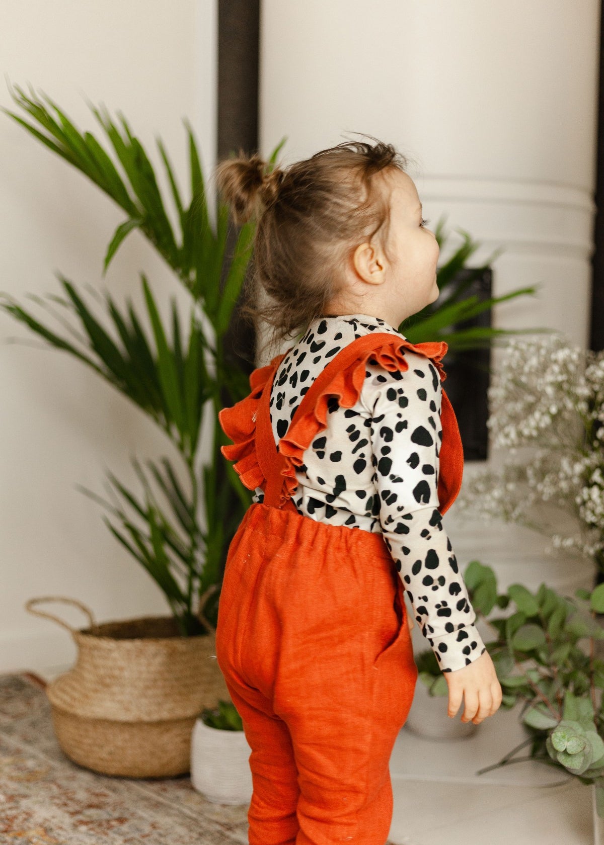 nakoa-terracotta-lappuhaalari-pellavahaalari-kidsfashion_MG_5256.jpg
