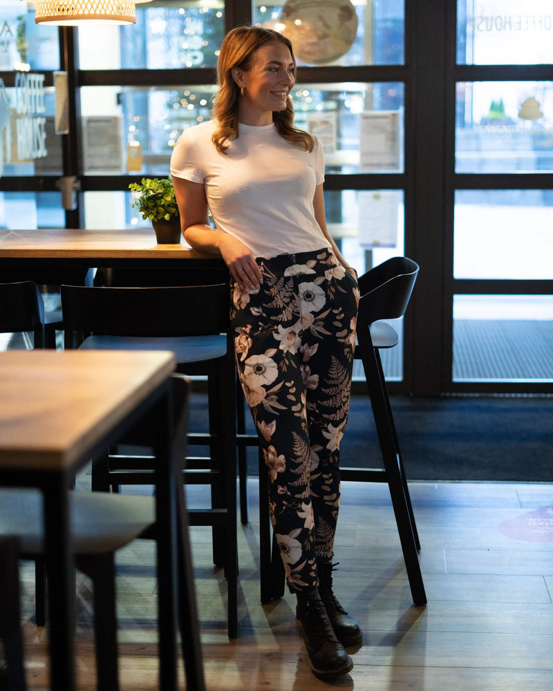 Casual Chic Print Pants. Midnight Lily